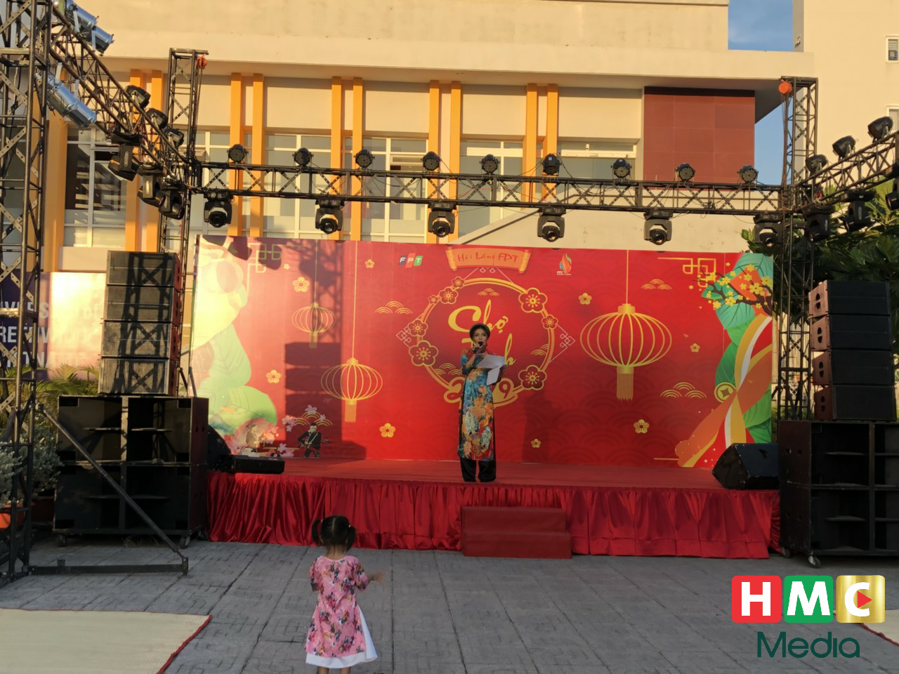 TỔ CHỨC YEAR END PARTY